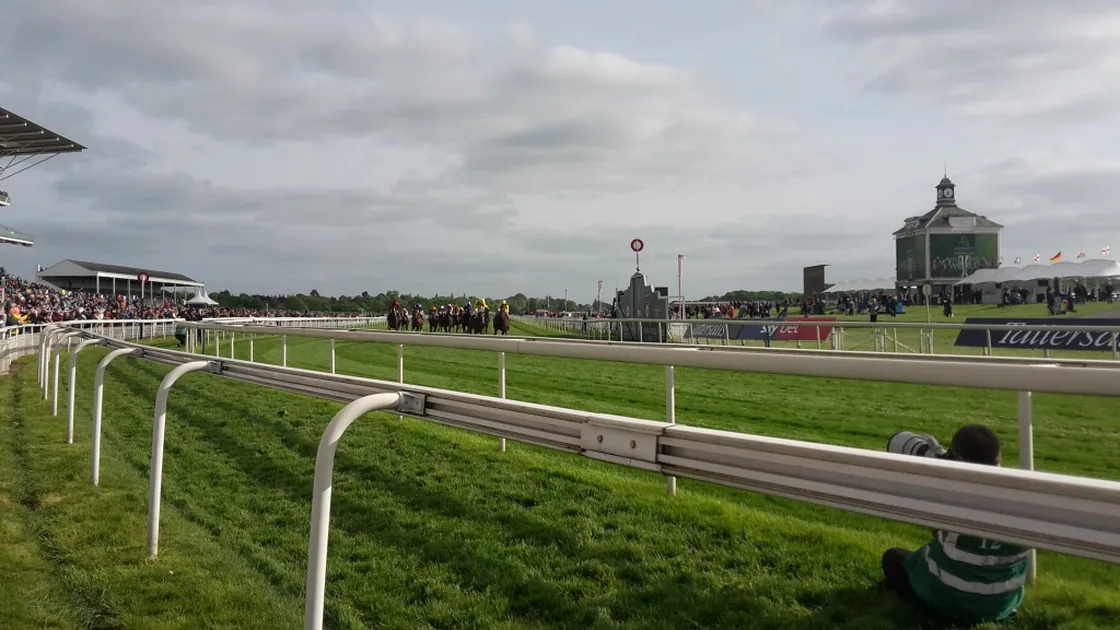 Approaching the finish - geograph.org.uk - 5807304